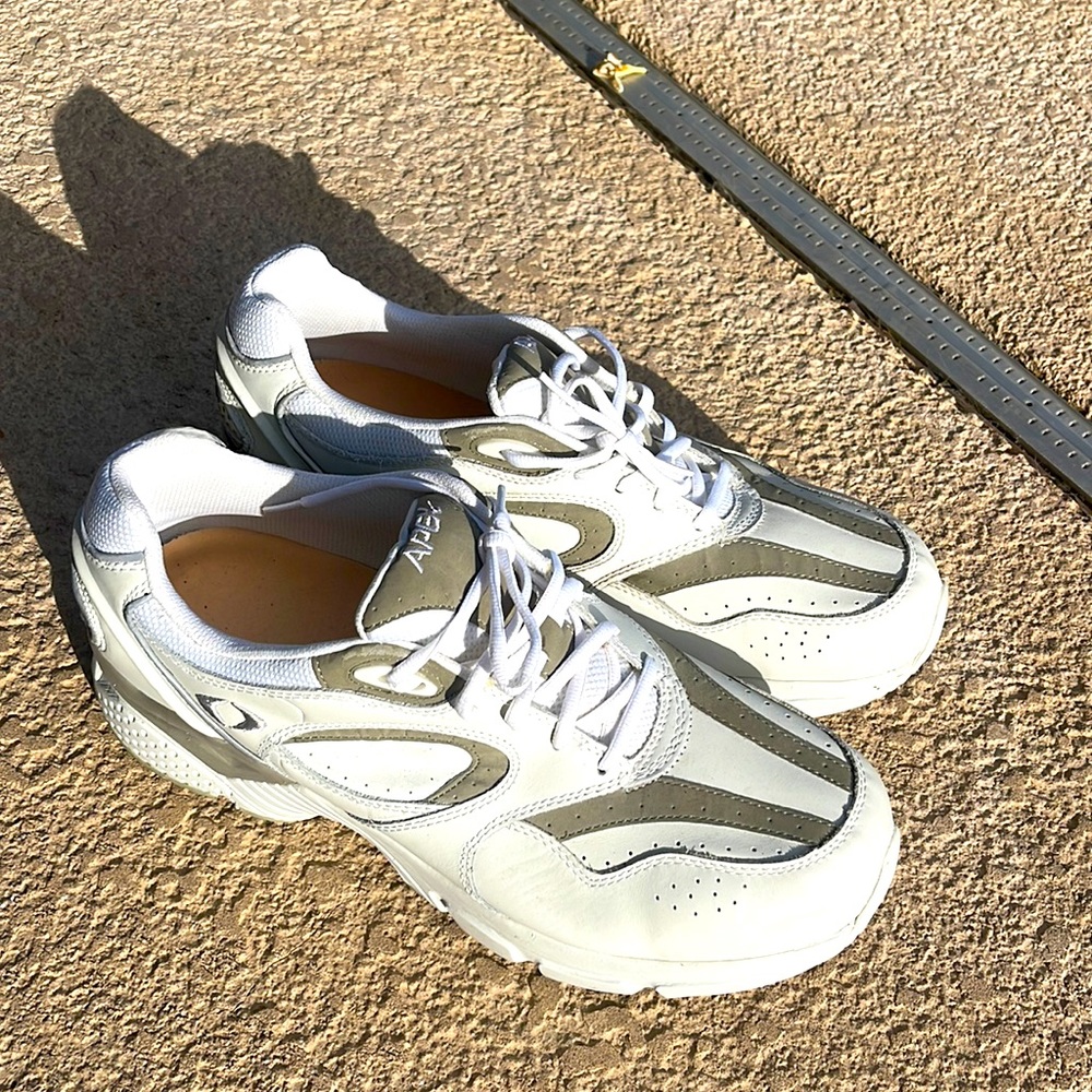 Apex shoes